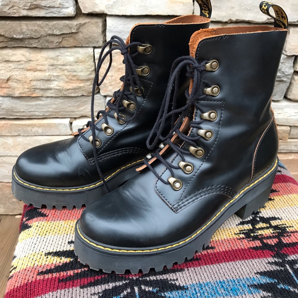 ❤️Dr. Martens LEONA